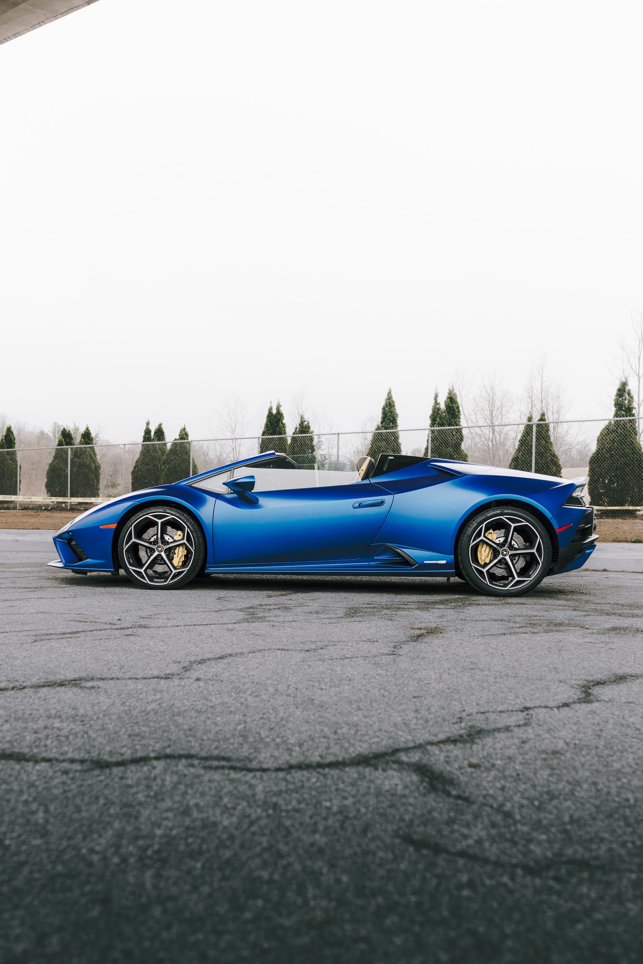 Lamborghini Huracan Evo Spyder view 4