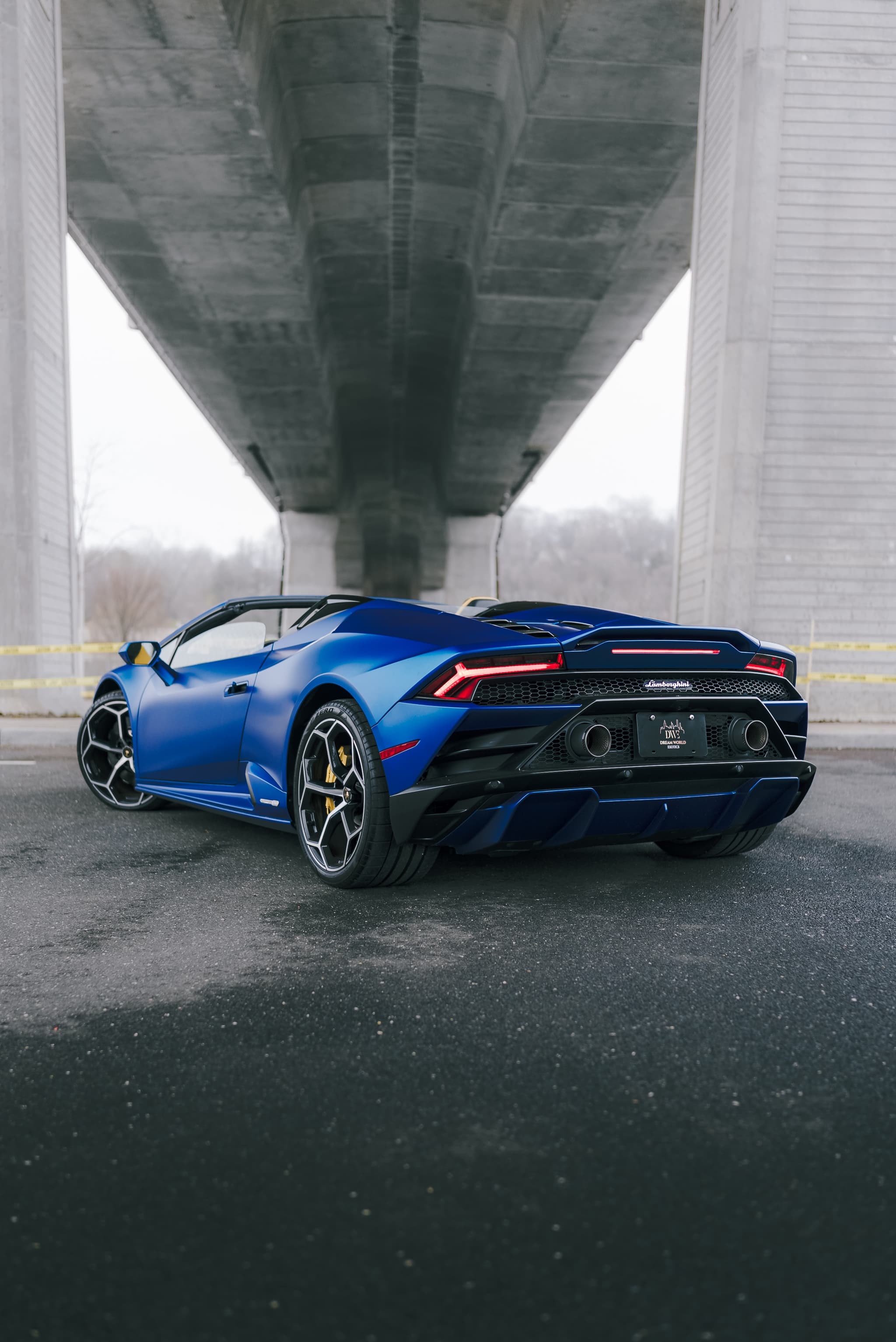Lamborghini Huracan Evo Spyder view 5