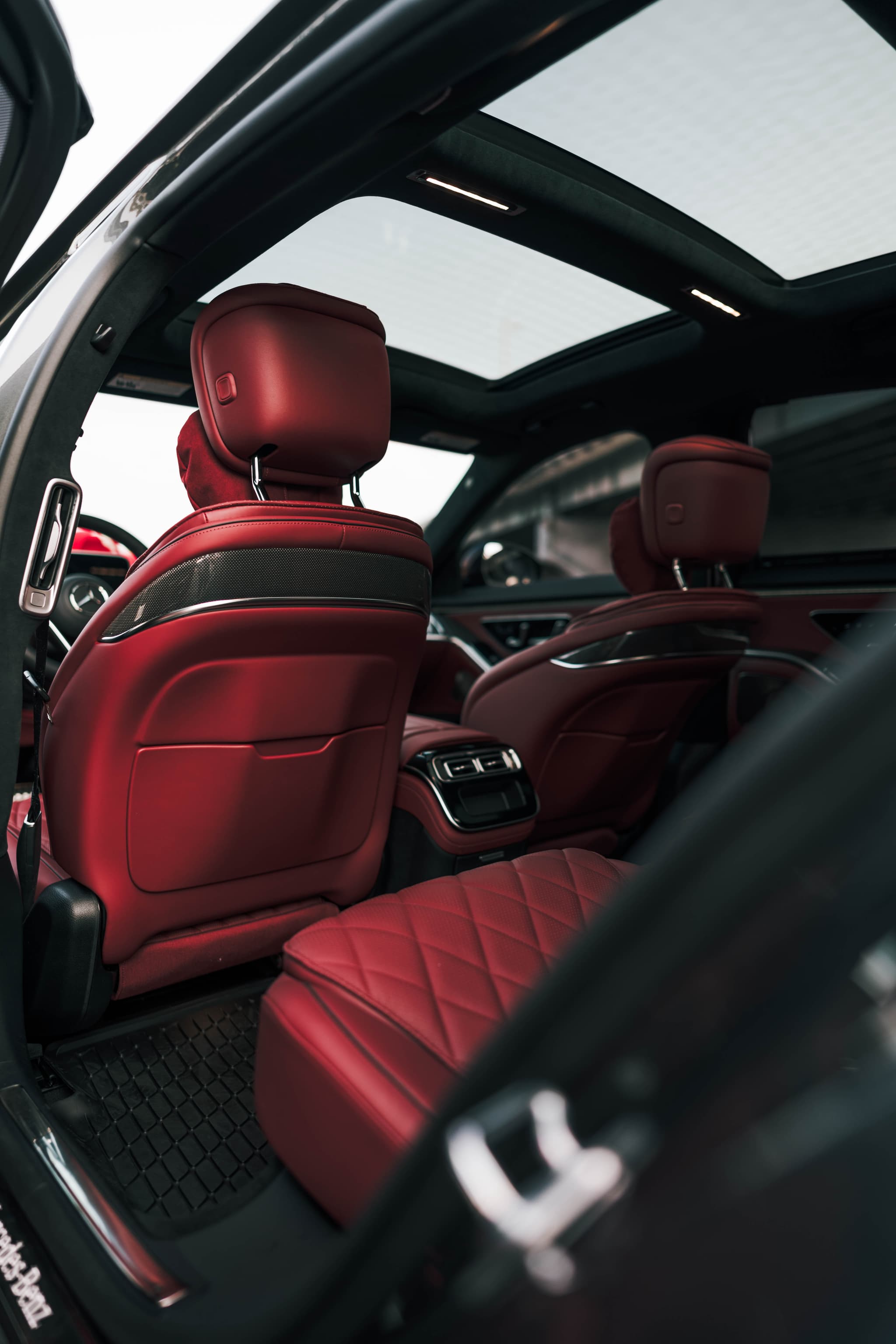 Mercedes S Class S580 view 4